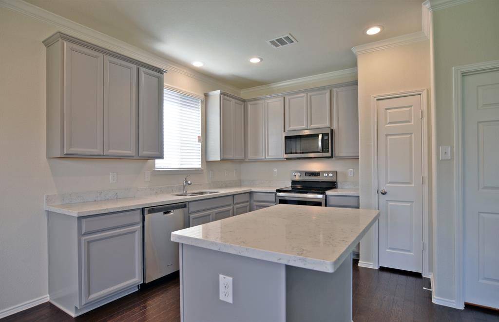 2305 Bernese Lane, Fort Worth, TX 76131