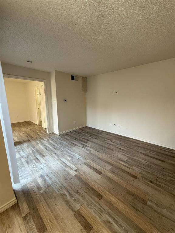 9807 Walnut Street #D 304, Dallas, TX 75243