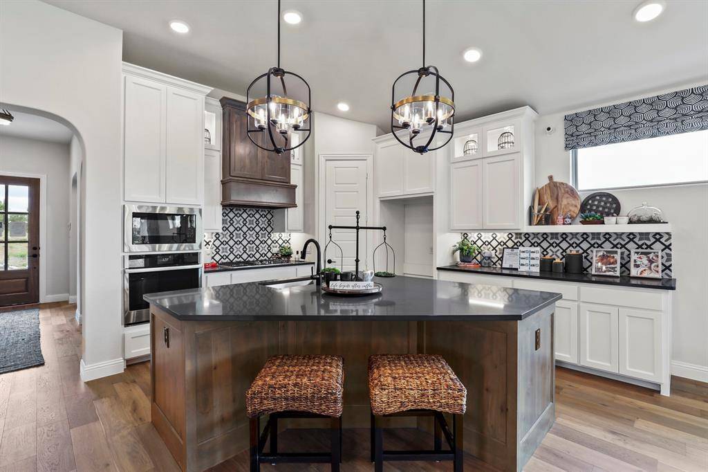 1037 Clayton Street, Aubrey, TX 76227