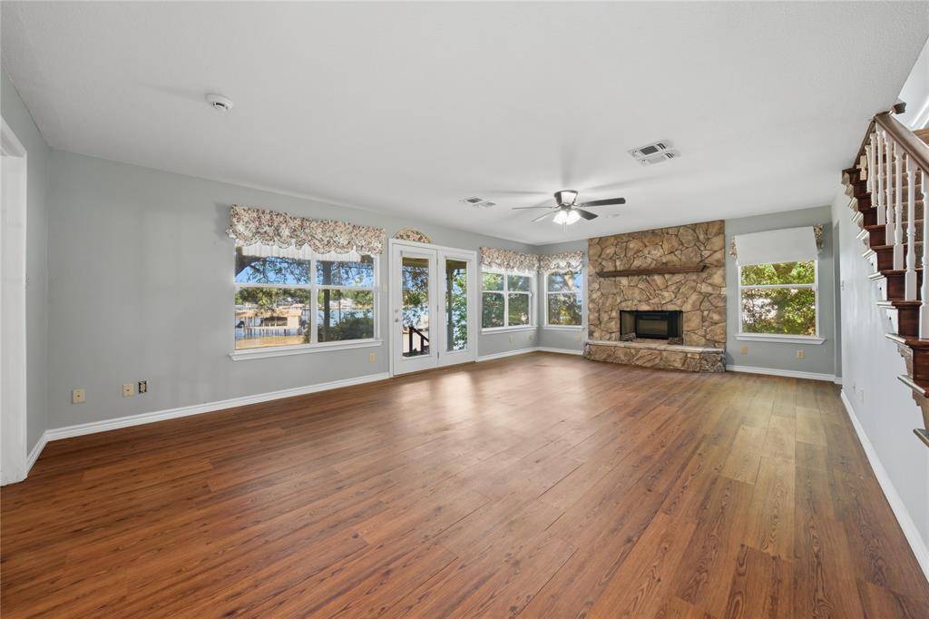 158 Baywood Boulevard, Mabank, TX 75156