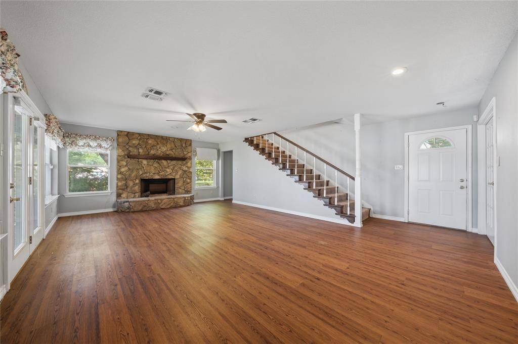 158 Baywood Boulevard, Mabank, TX 75156