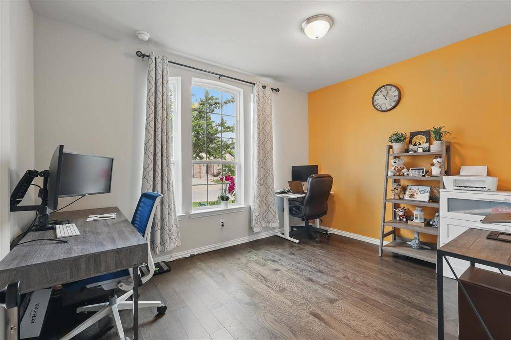 9424 Needles Avenue, Frisco, TX 75035