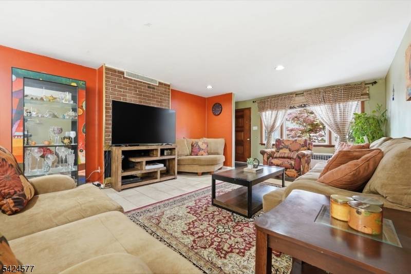 1400 Field Ave, South Plainfield Boro, NJ 07080