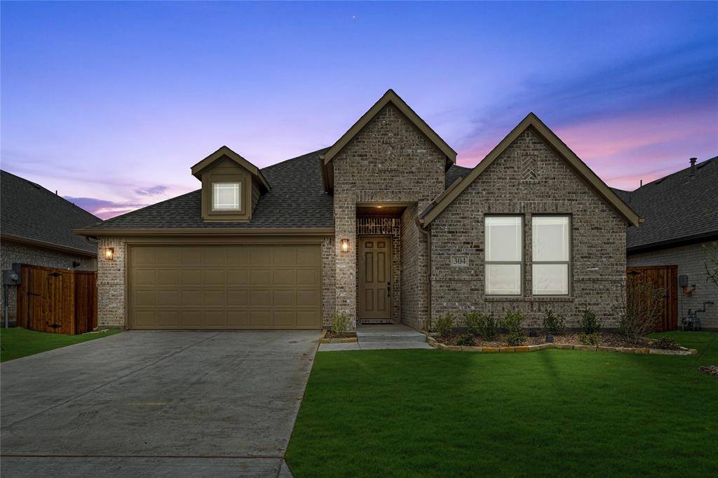 304 Keystone Drive, Commerce, TX 75428