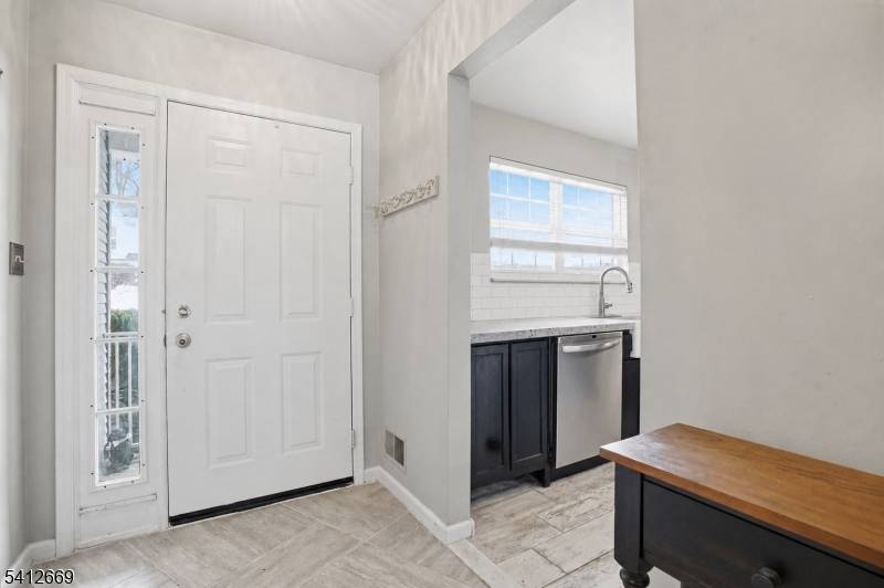 76 Hickory Way, Mount Arlington Boro, NJ 07856