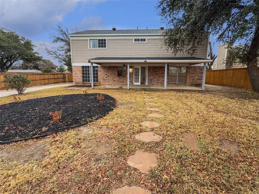 1951 Pin Oak Drive, Flower Mound, TX 75028