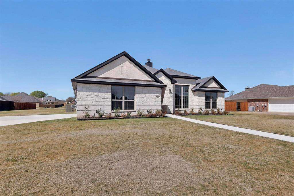 906 Maxine Drive, Athens, TX 75751