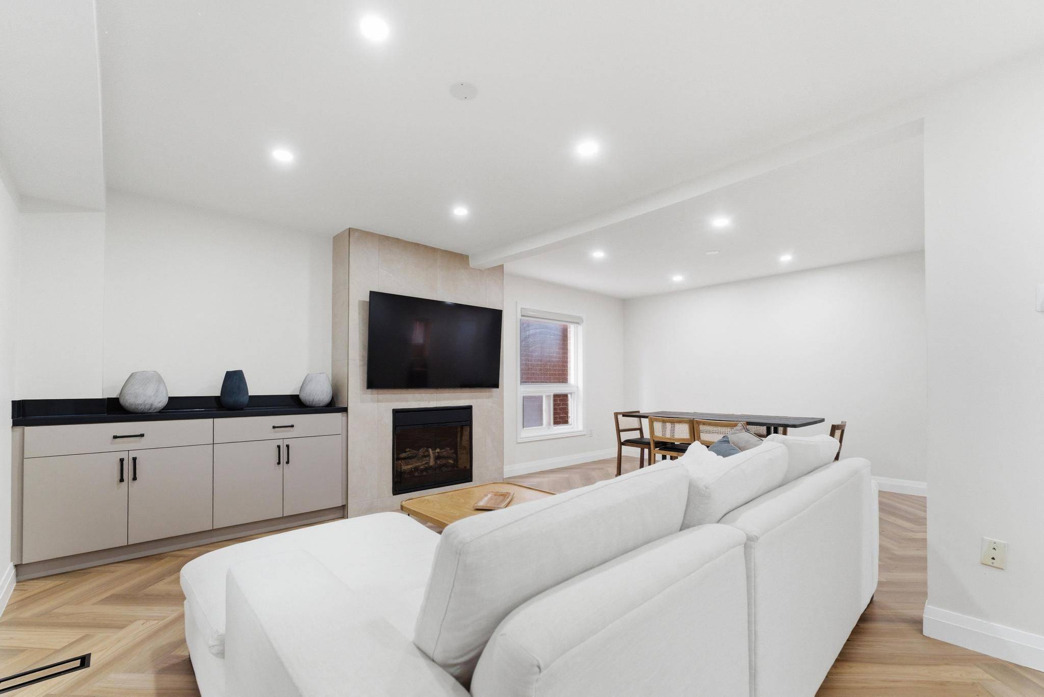 9 Tan LN, Brampton, ON L6P 0Z9