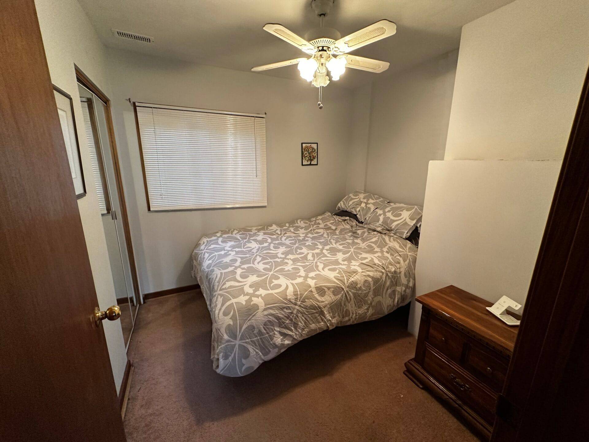 1043 Lena AVE #Room 1, Windsor, ON N9C 3K3