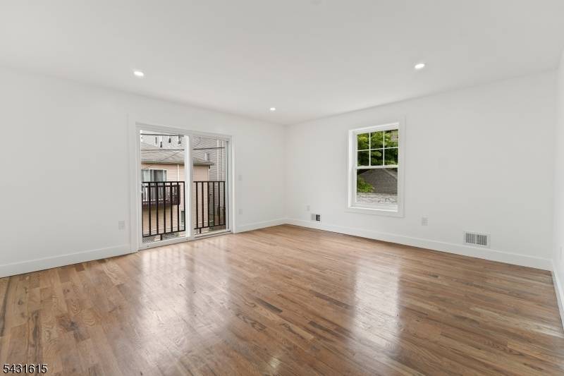 144 N 14Th St, East Orange City, NJ 07017