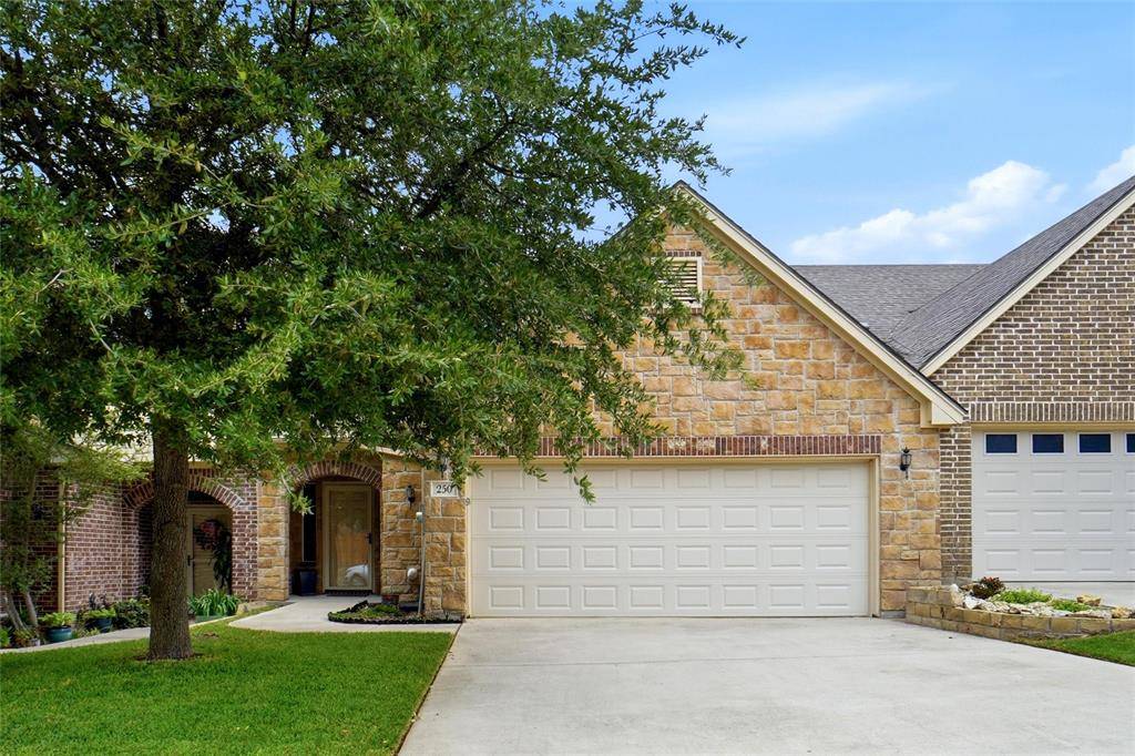 250 Greathouse Village, Decatur, TX 76234