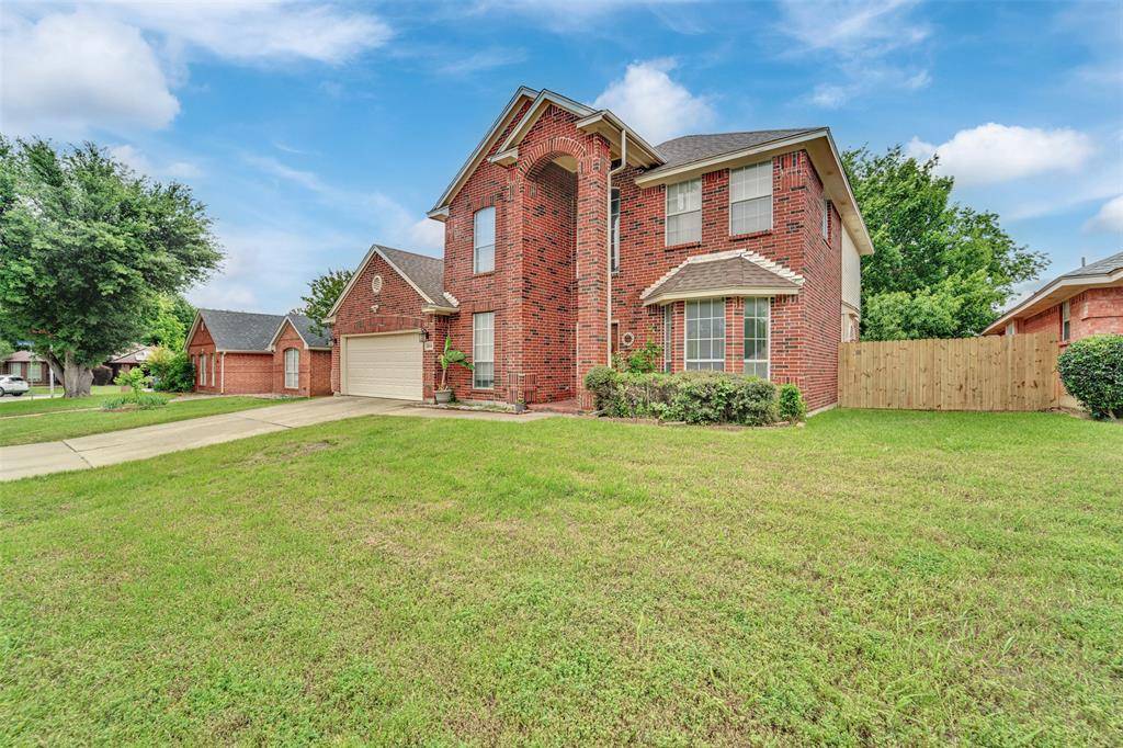 204 Springpark Drive, Arlington, TX 76014