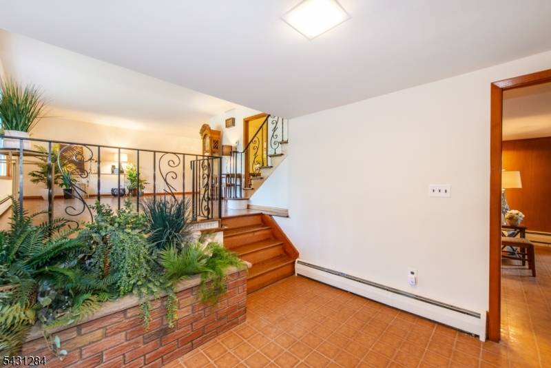 25 Robbins Ave, Berkeley Heights Twp., NJ 07922
