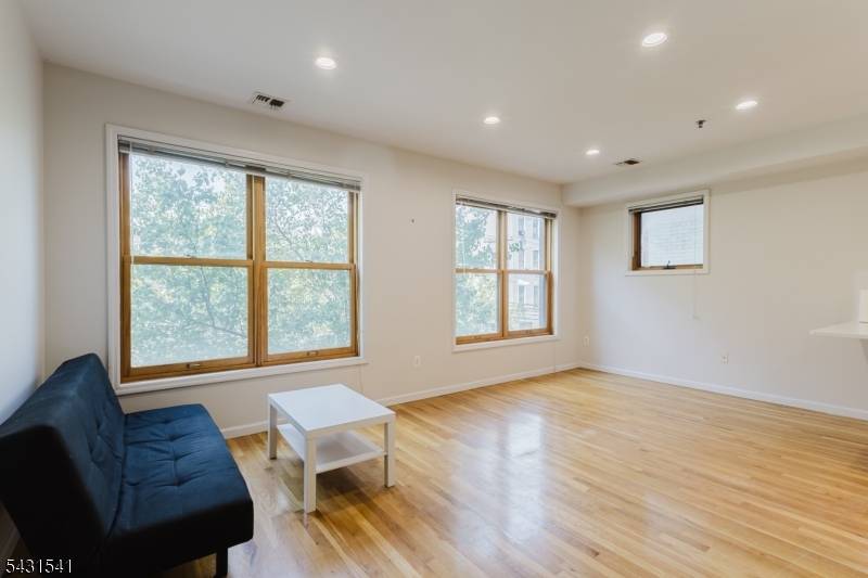 323 Jackson St #301, Hoboken City, NJ 07030