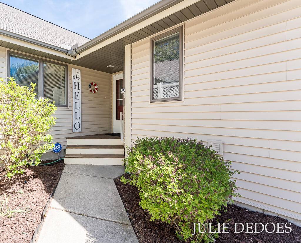 8 Summit Park DR #8, Spring Lake Vllg, MI 49456