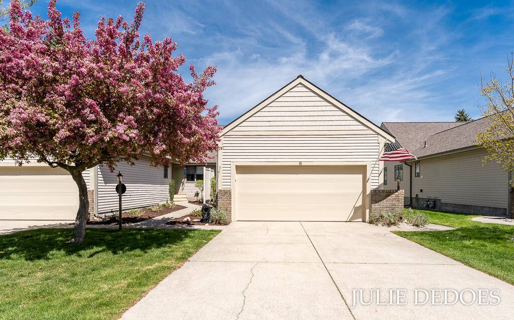 8 Summit Park DR #8, Spring Lake Vllg, MI 49456