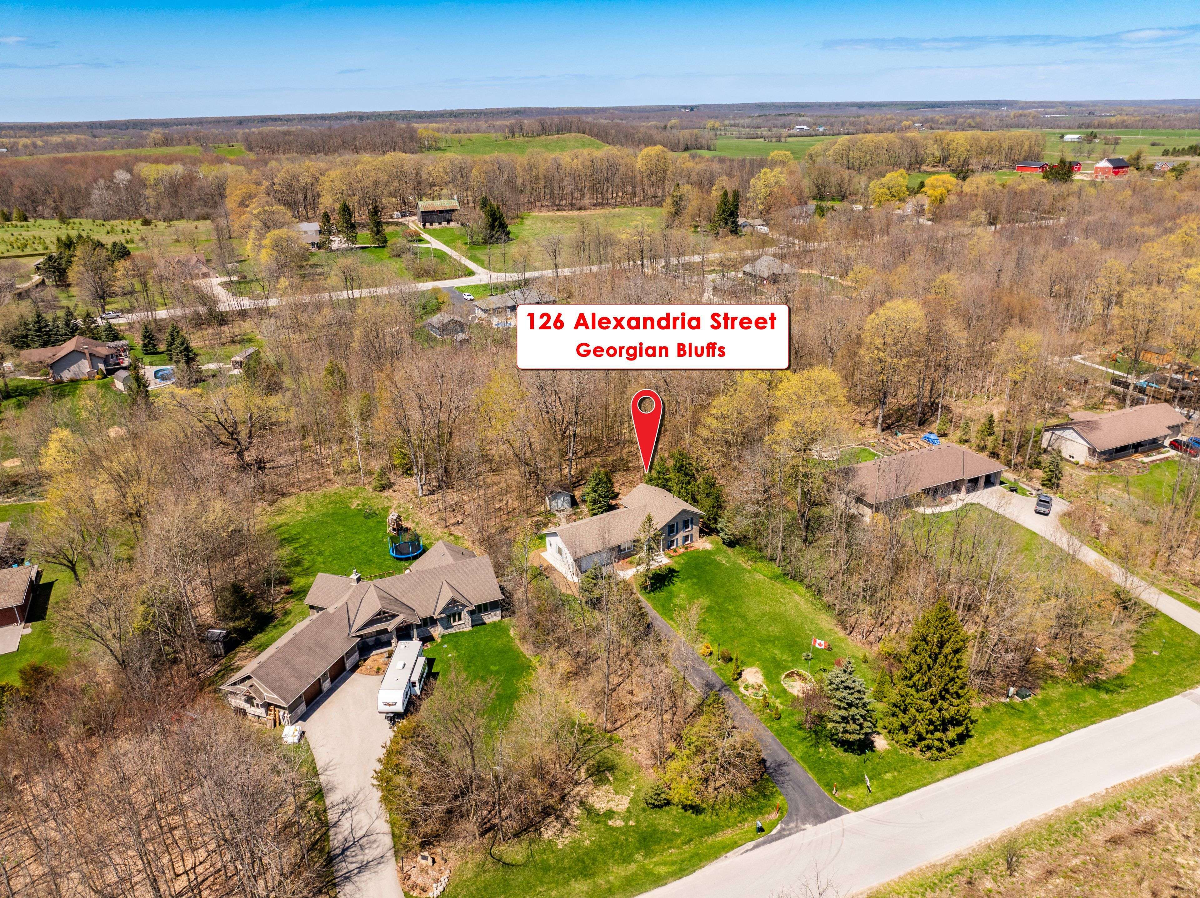 126 Alexandria ST, Georgian Bluffs, ON N4K 0G2