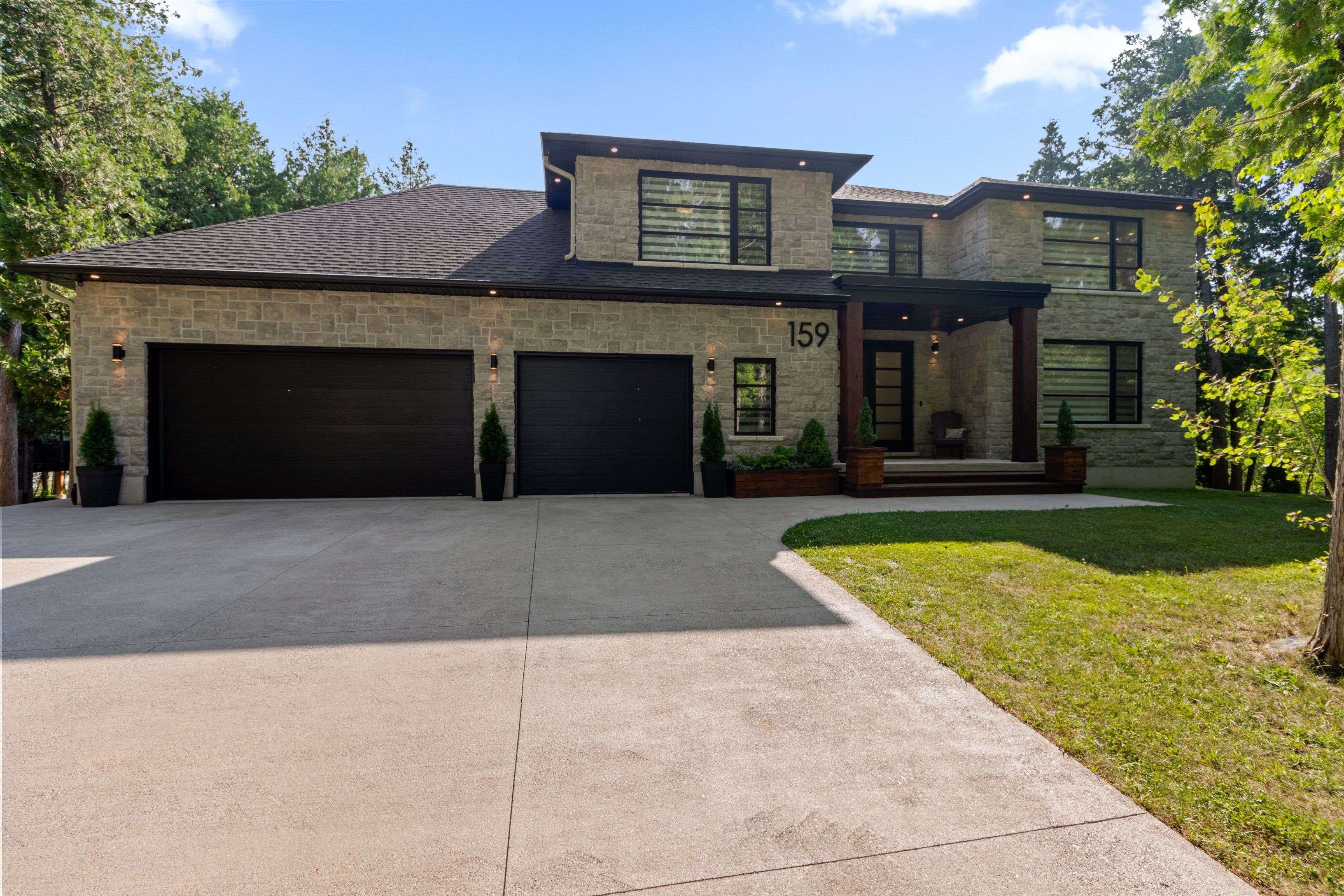 159 Upper Lorne Beach RD, Kincardine, ON N0G 2T0