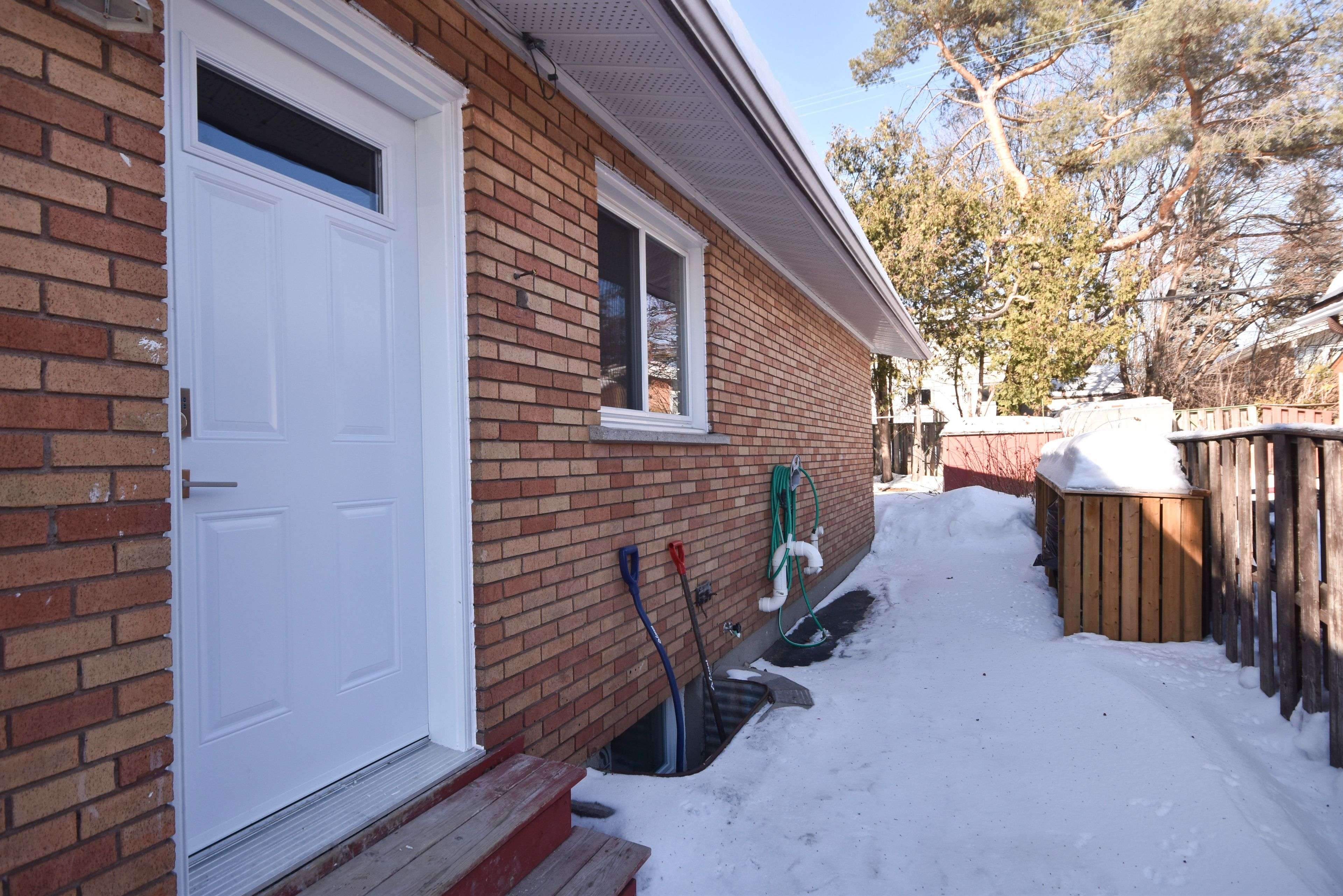 1259 Maitland AVE #B, Belair Park - Copeland Park And Area, ON K2C 2C4
