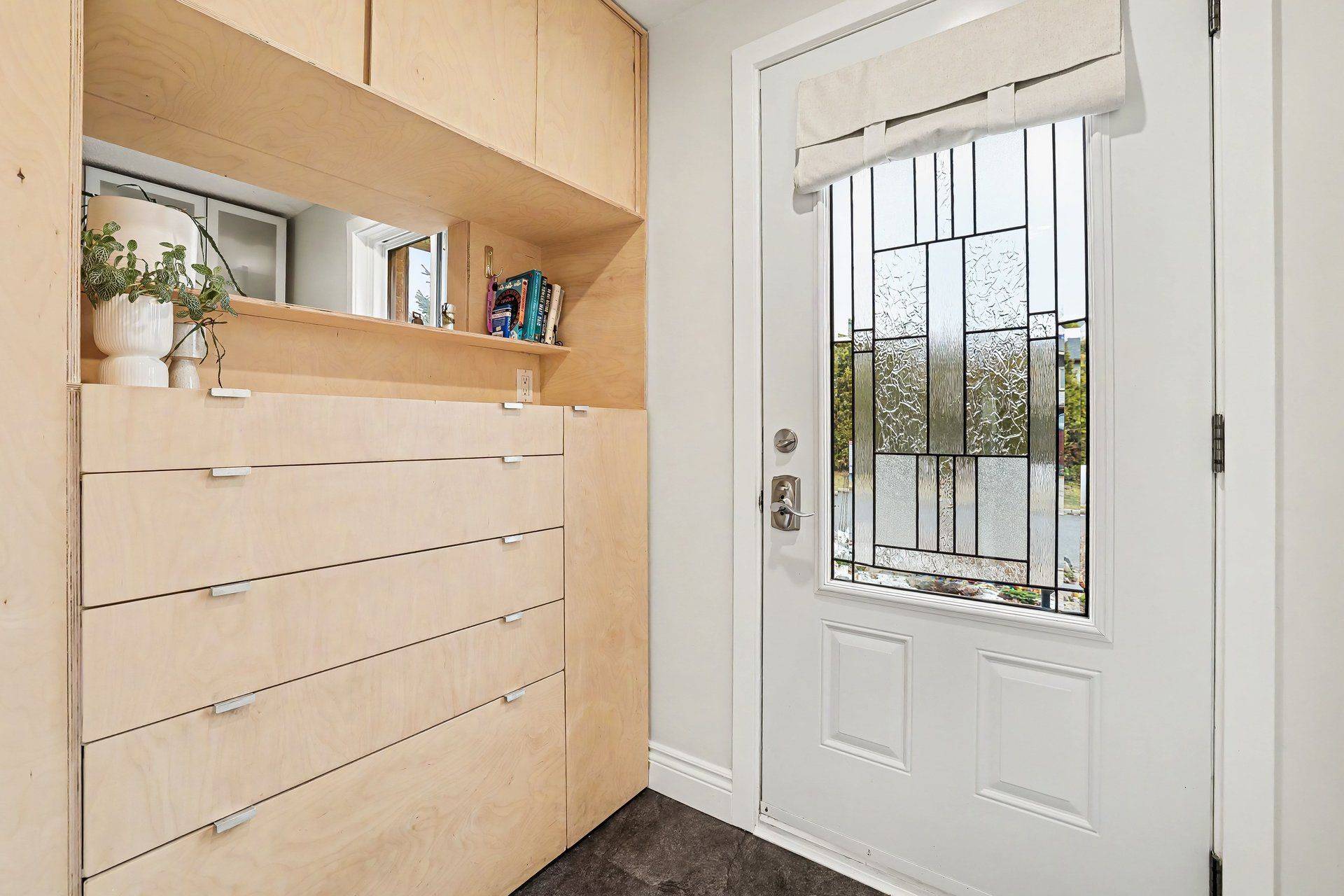 43 Whelan DR, Barrhaven, ON K2J 2A3