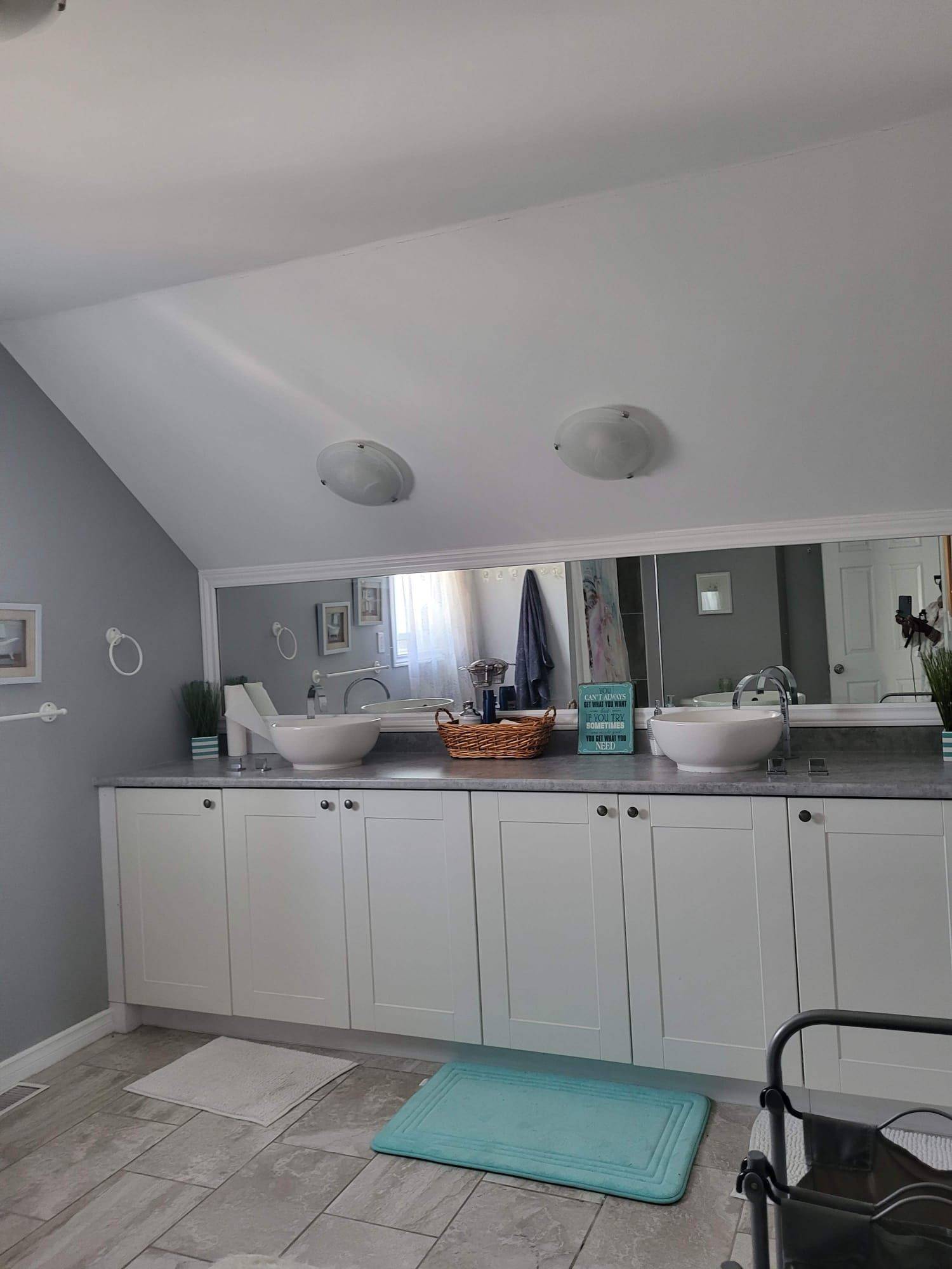 314 Jarvis ST, Fort Erie, ON L2A 2S8