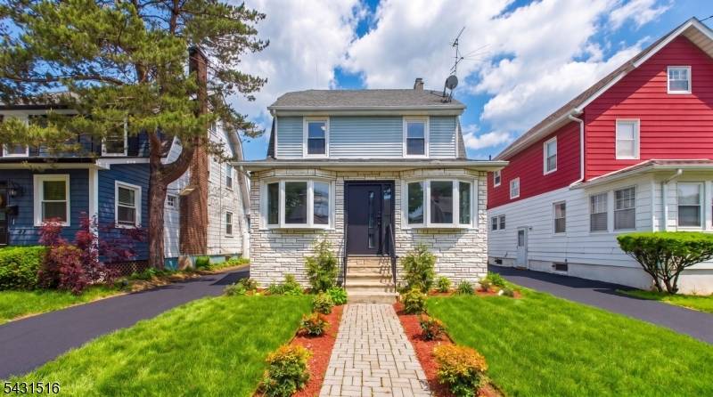 71 Leslie St, East Orange City, NJ 07017
