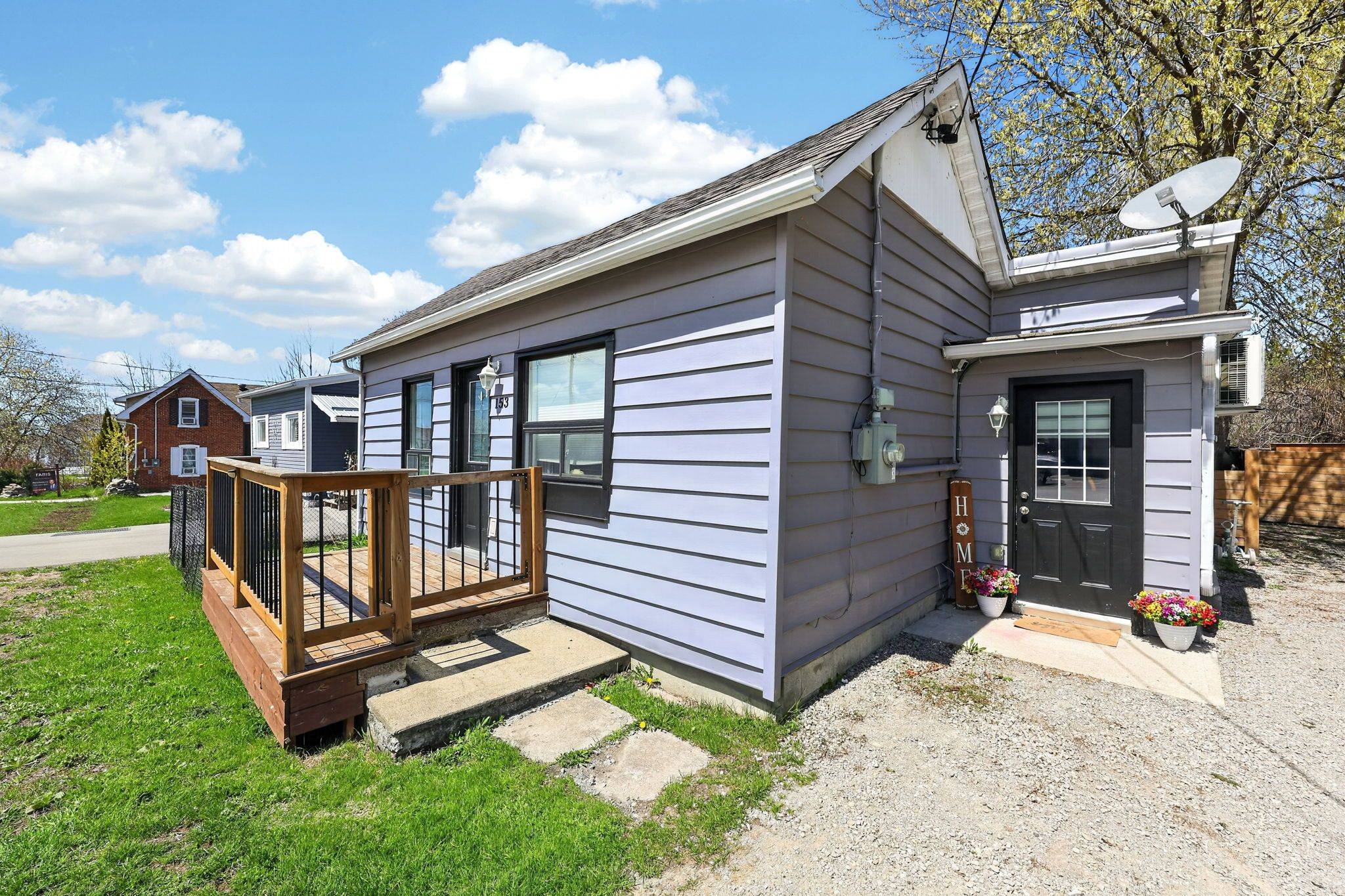 153 Veterans LN, Tay, ON L0K 2A0
