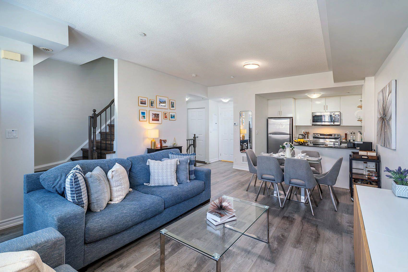 10 Carnation AVE #19, Toronto W06, ON M8V 0B8