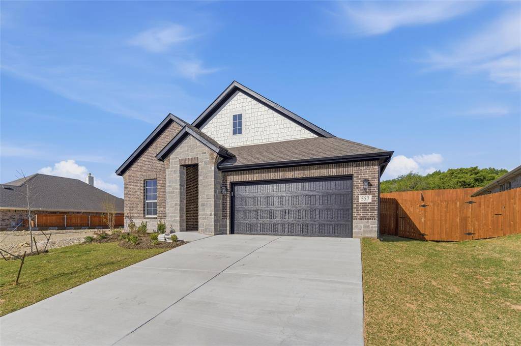 557 Waterford Park Boulevard, Weatherford, TX 76087