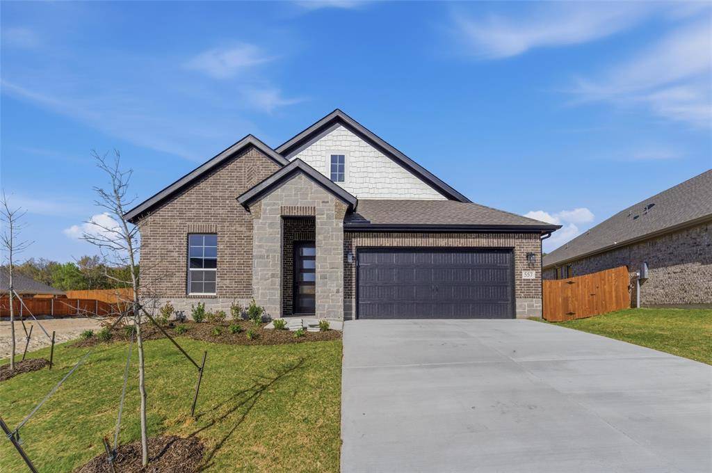 557 Waterford Park Boulevard, Weatherford, TX 76087