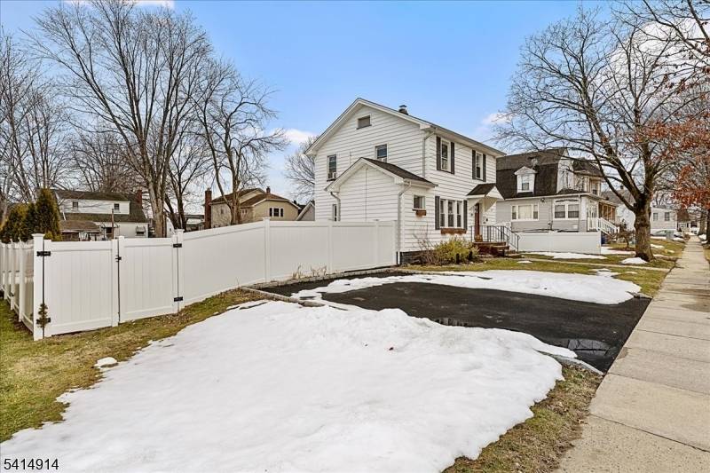 427 Willow Ave, Roselle Park Boro, NJ 07204