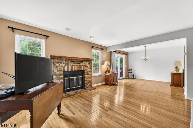 7 Munsee Trail, Branchburg Twp., NJ 08876