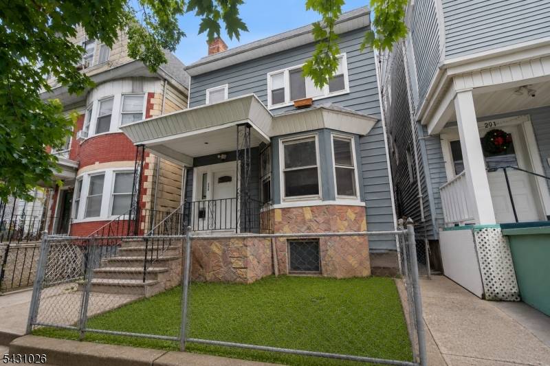 293 Clifton Ave, Newark City, NJ 07104
