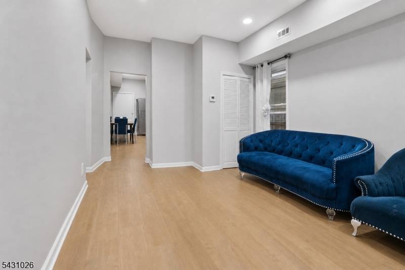 293 Clifton Ave, Newark City, NJ 07104
