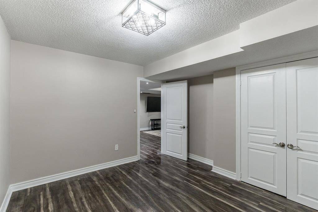 72 Natronia TRL S, Brampton, ON L6P 3N8