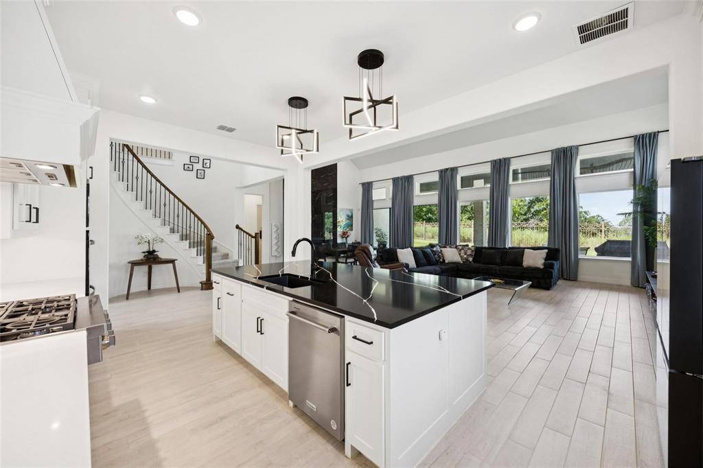 6805 Lost Falls Drive, Flower Mound, TX 76226