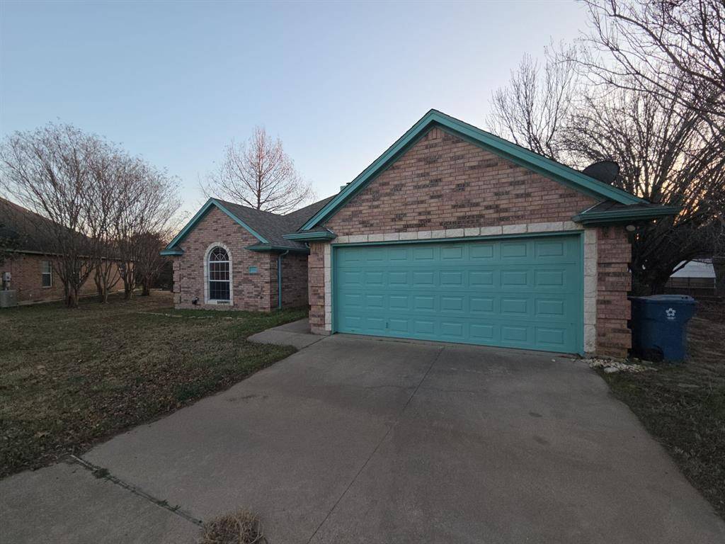 802 Justin Court, Keene, TX 76059