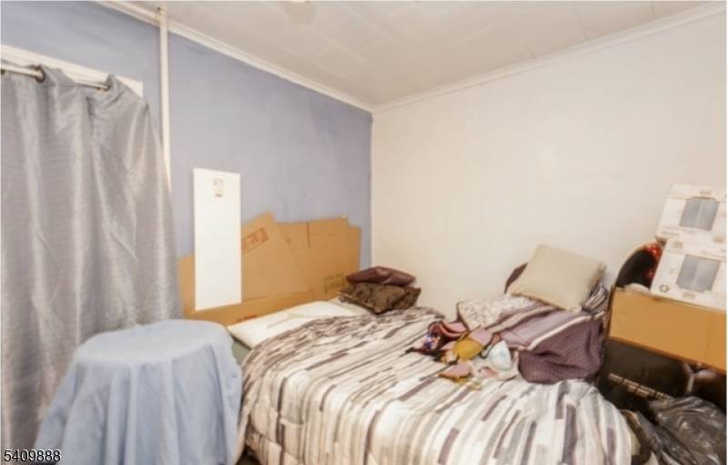 148 Barclay St, Paterson City, NJ 07503