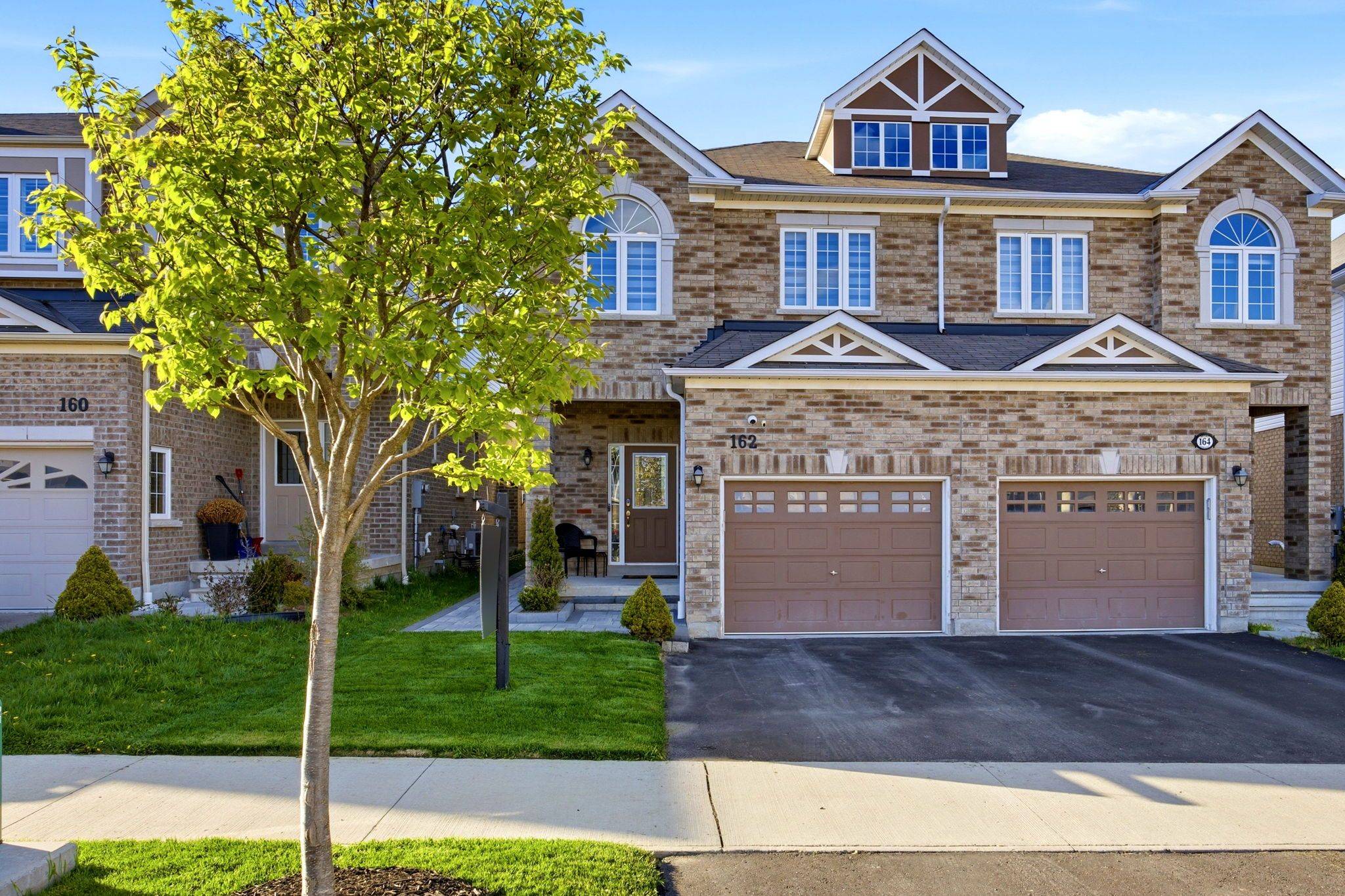 162 Leney ST, Ajax, ON L1Z 0T6