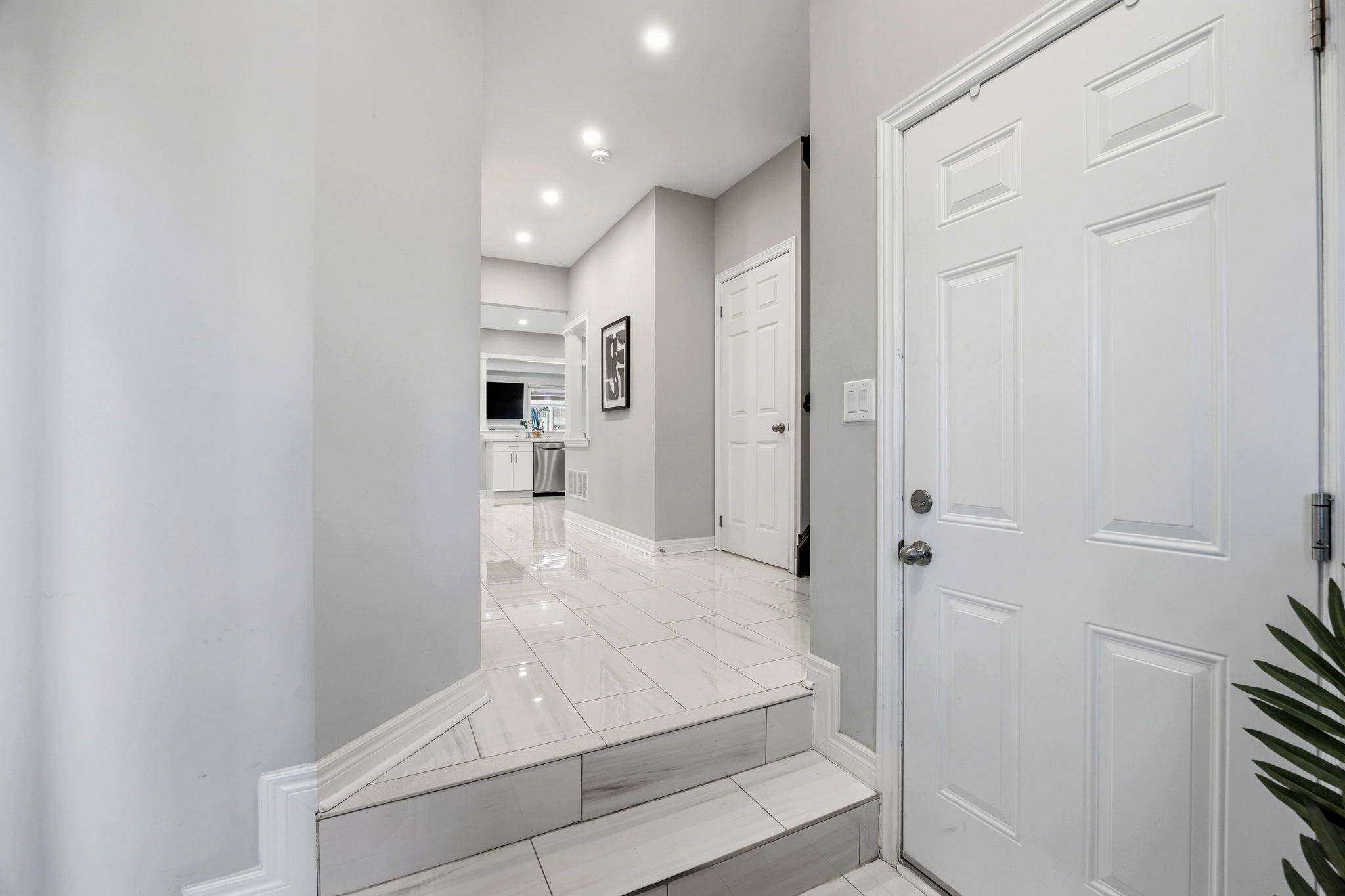 162 Leney ST, Ajax, ON L1Z 0T6