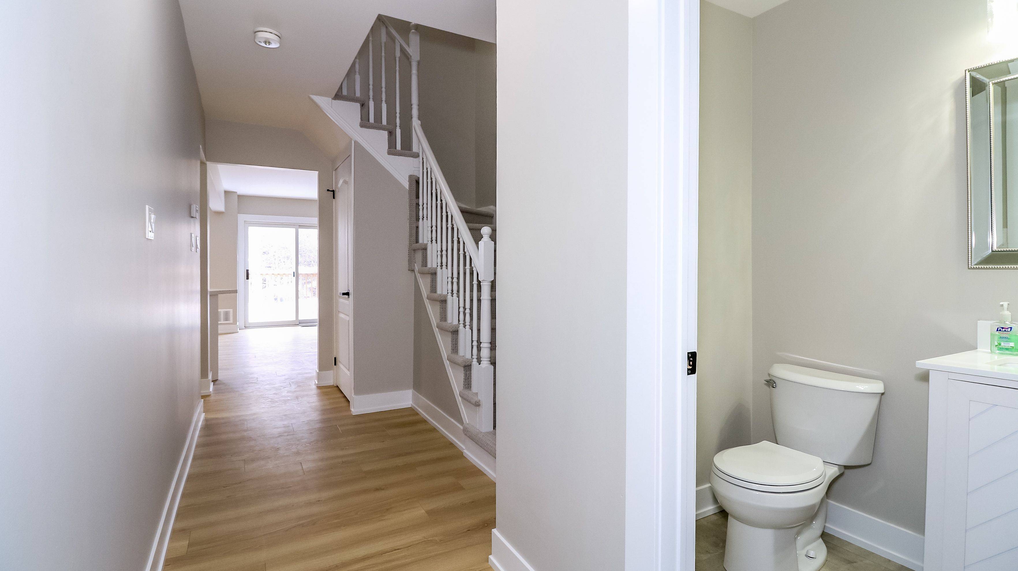 20 Kelly PL, Barrie, ON L4N 8N2