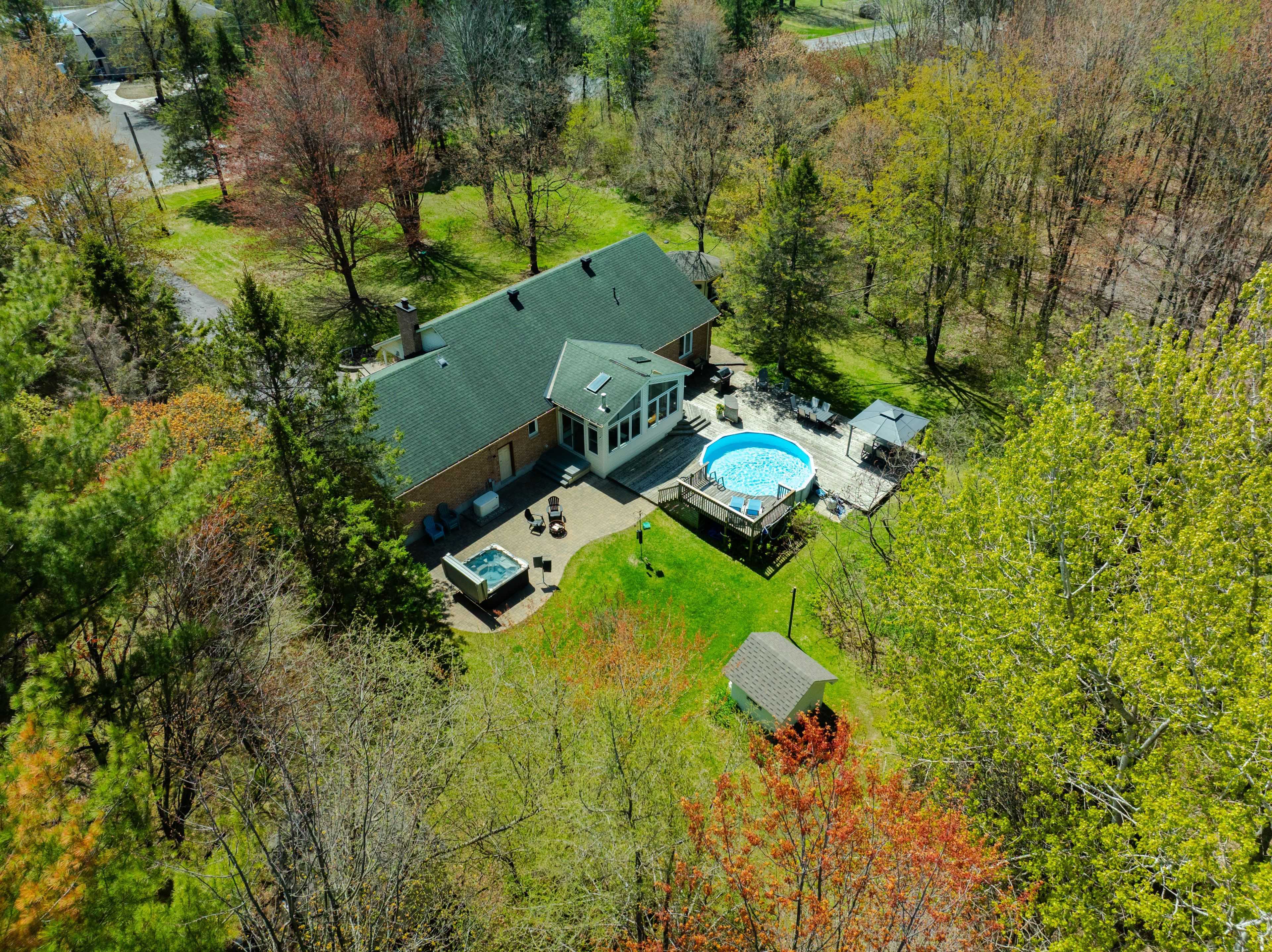 760 Canary ST, Orleans - Cumberland And Area, ON K4B 1H4