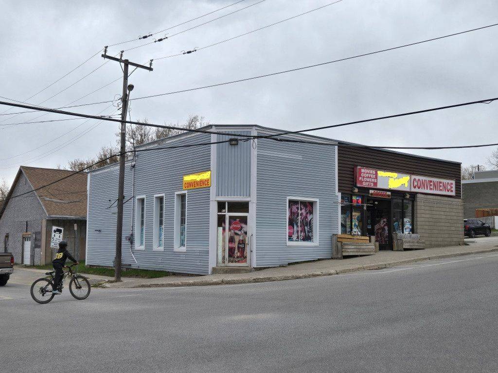 201 Albert ST, Tay, ON L0K 2A0
