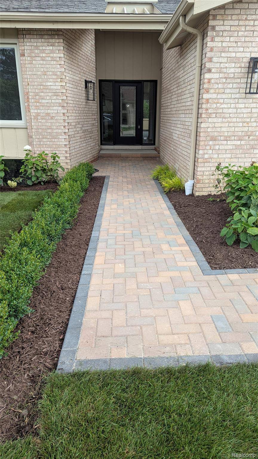 2014 Waldons CT S, West Bloomfield Charter Township, MI 48322
