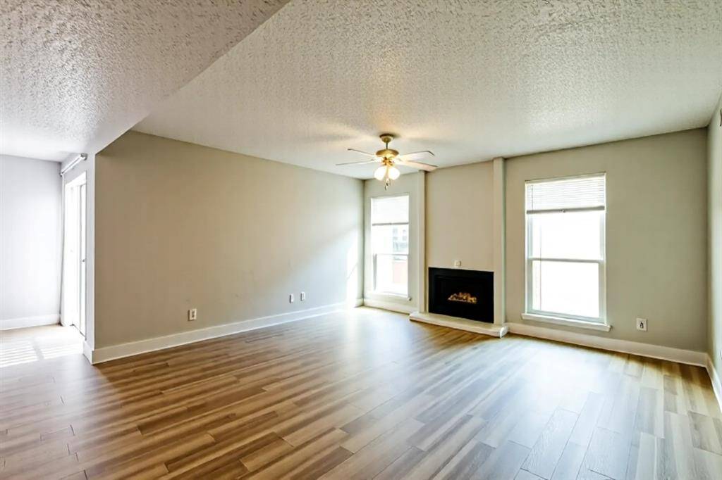 5522 Boca Raton Boulevard #404, Fort Worth, TX 76112