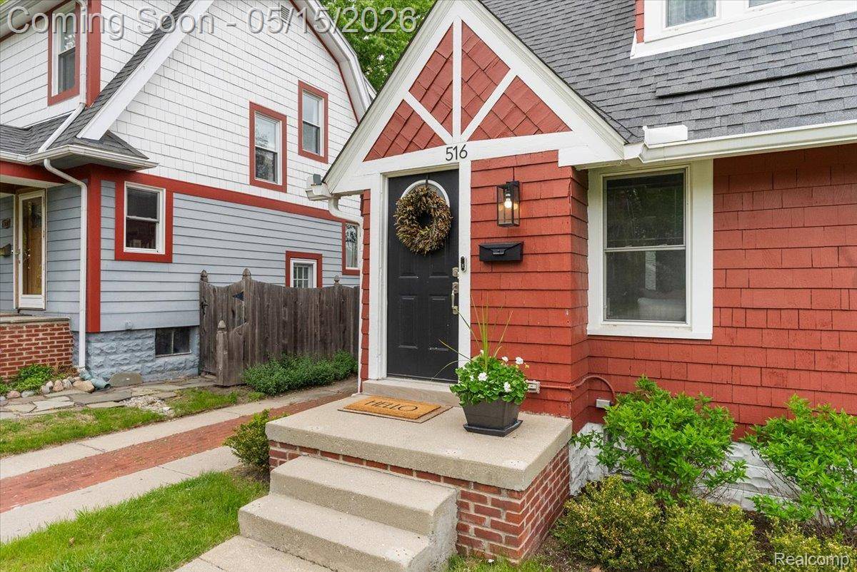 516 Woodcrest DR, Royal Oak, MI 48067