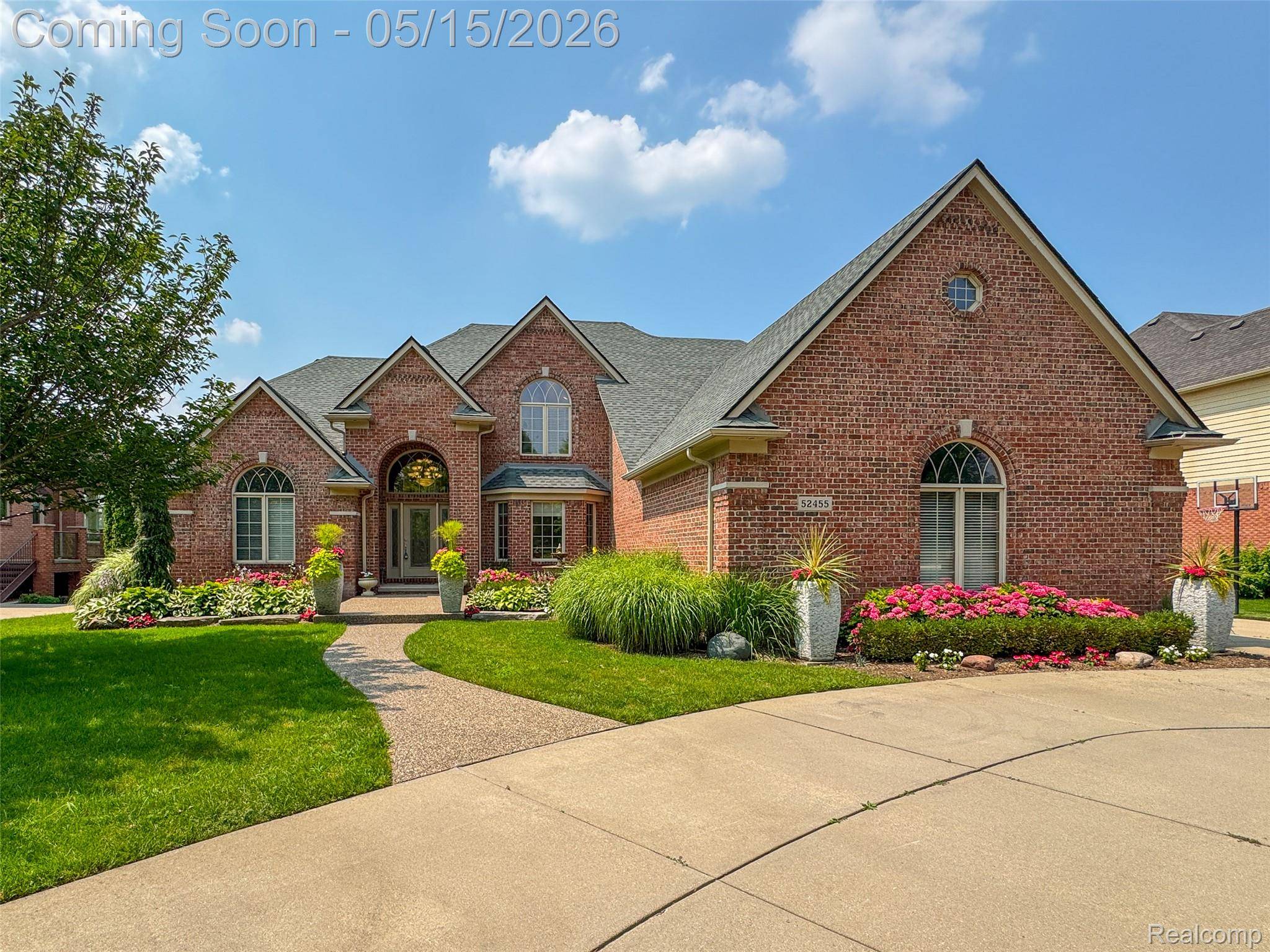 52455 Indian Summer DR, Chesterfield Township, MI 48051
