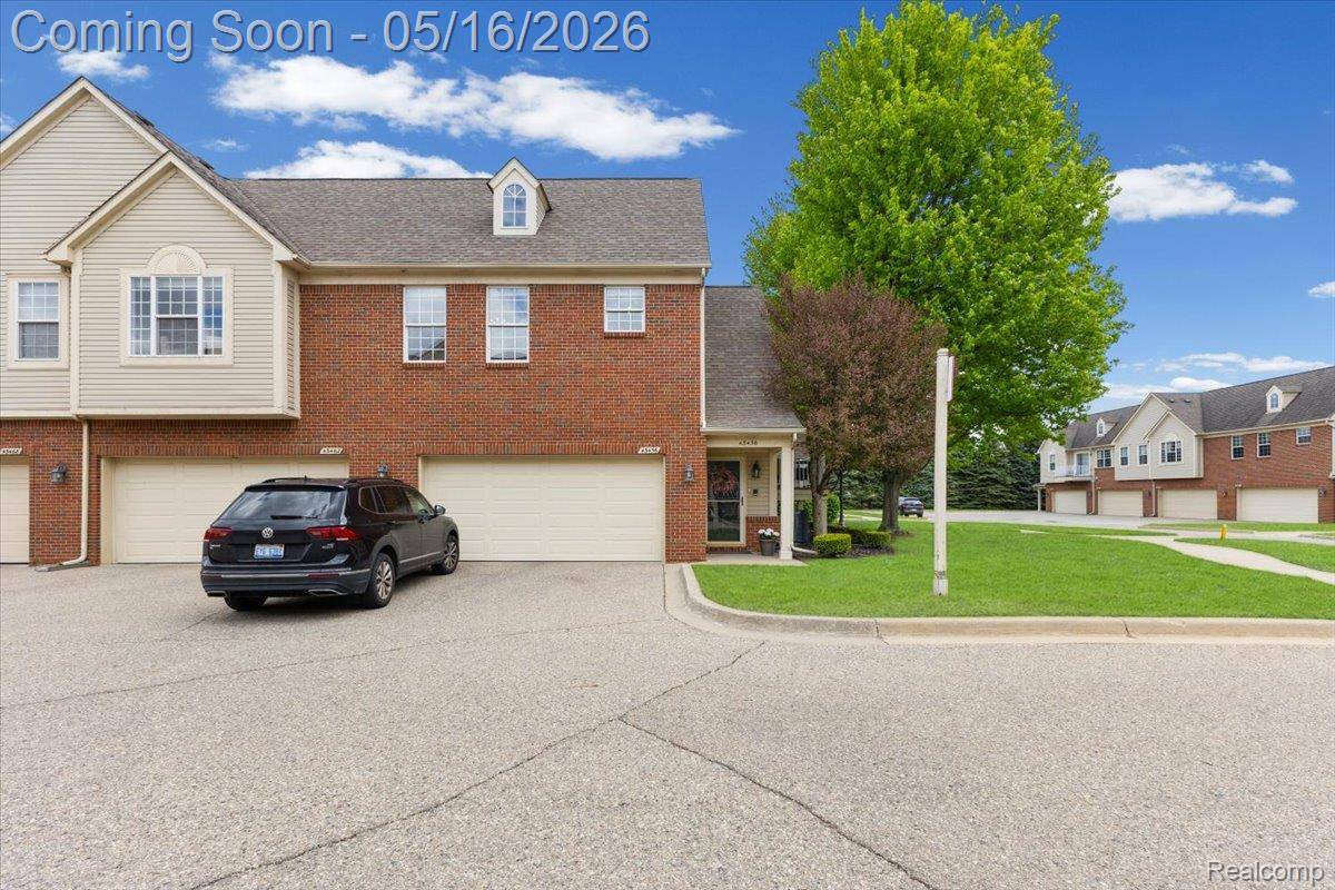 43456 Pendleton CIR, Sterling Heights, MI 48313