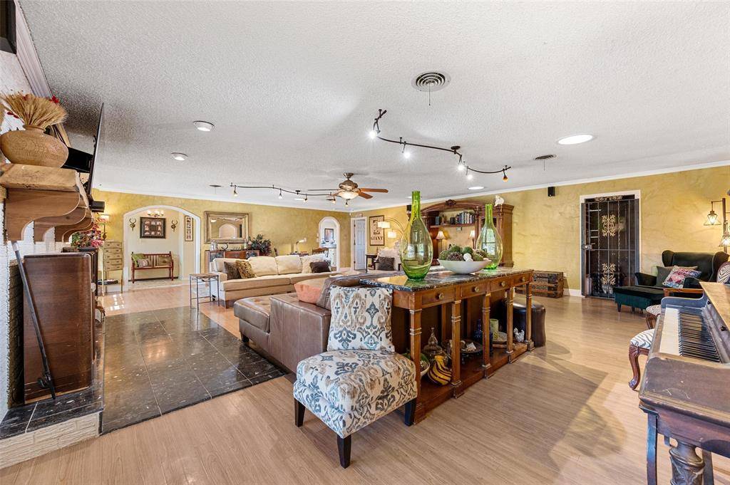 3225 Fm 731, Burleson, TX 76028