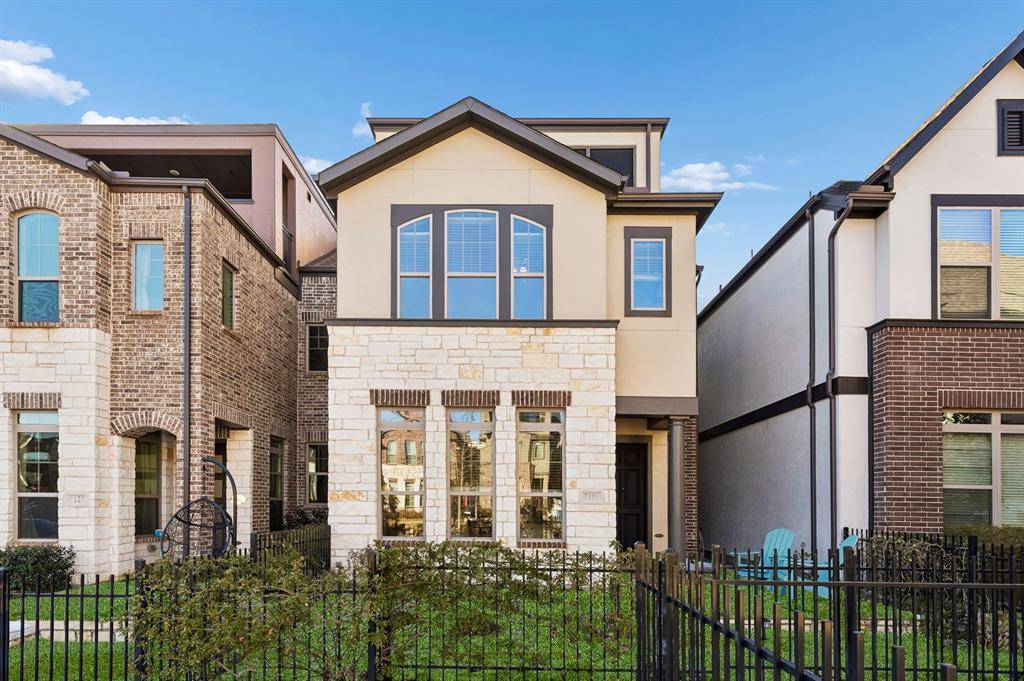 7119 Amber Grove Court, Dallas, TX 75231